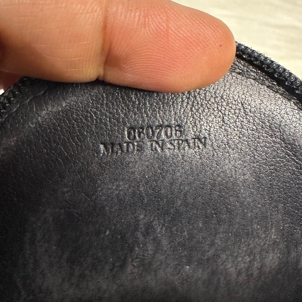 LOEWE leather coin purse in black - Picture 13 of 15
